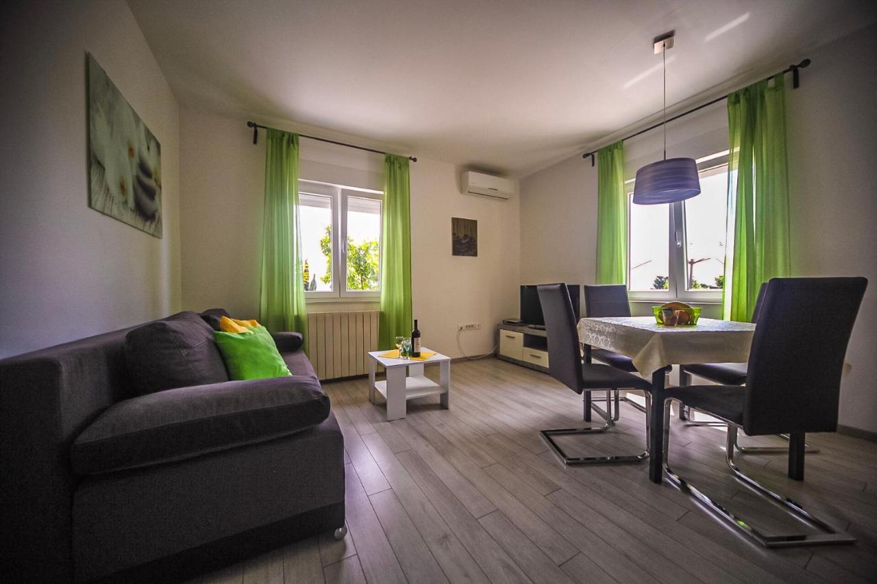 Apartman Carmen Volosko 오파티아 외부 사진